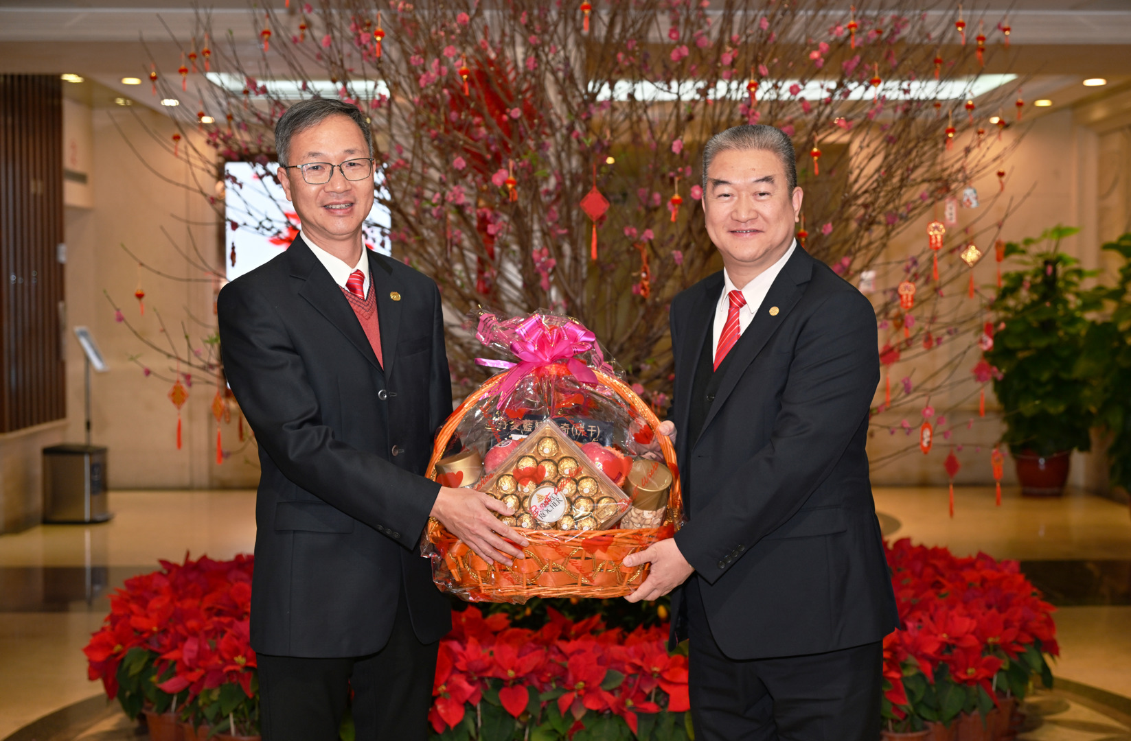 凝心聚力啟新程！輕出公司2025年新春團拜會圓滿舉行