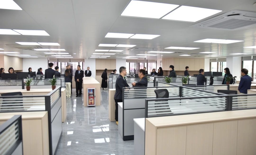 財務共享中心正式啟用新辦公室邁向智能化財務管理的新篇章