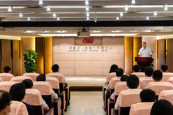 廣州輕工集團朱英毅黨委副書記等領導來我司宣布重要人事任免決定