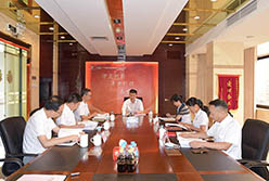 輕出公司召開學(xué)習(xí)貫徹習(xí)近平新時代中國特色社會主義思想主題教育專題民主生活會