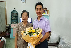 廣州輕出集團(tuán)黨委領(lǐng)導(dǎo)班子中秋節(jié)前慰問離退休干部